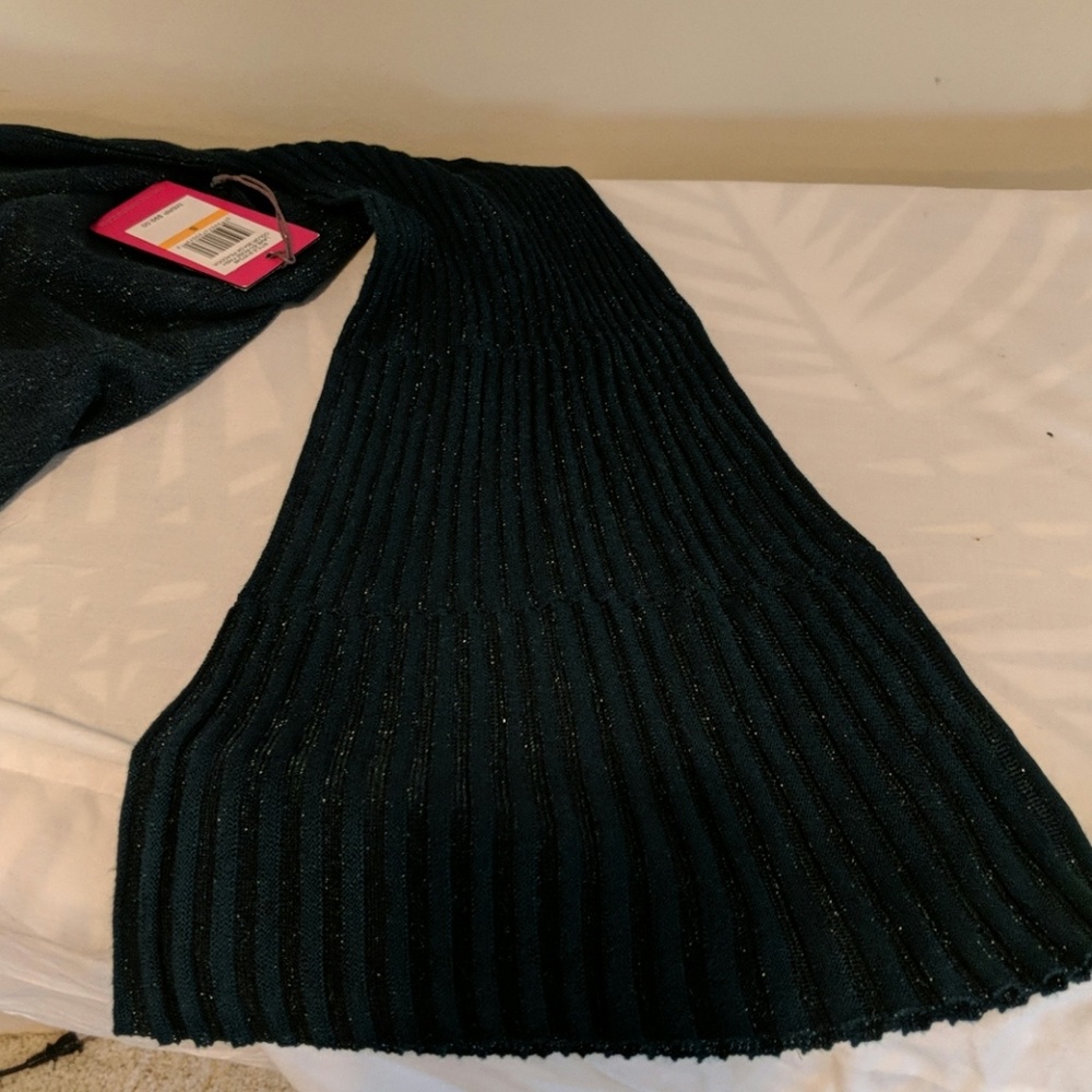 Vince Camuto green sweater size small NWT - Picture 8 of 8